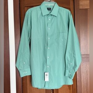Arrow Green Dress Shirt with Long Sleeves and Collared Neckline
